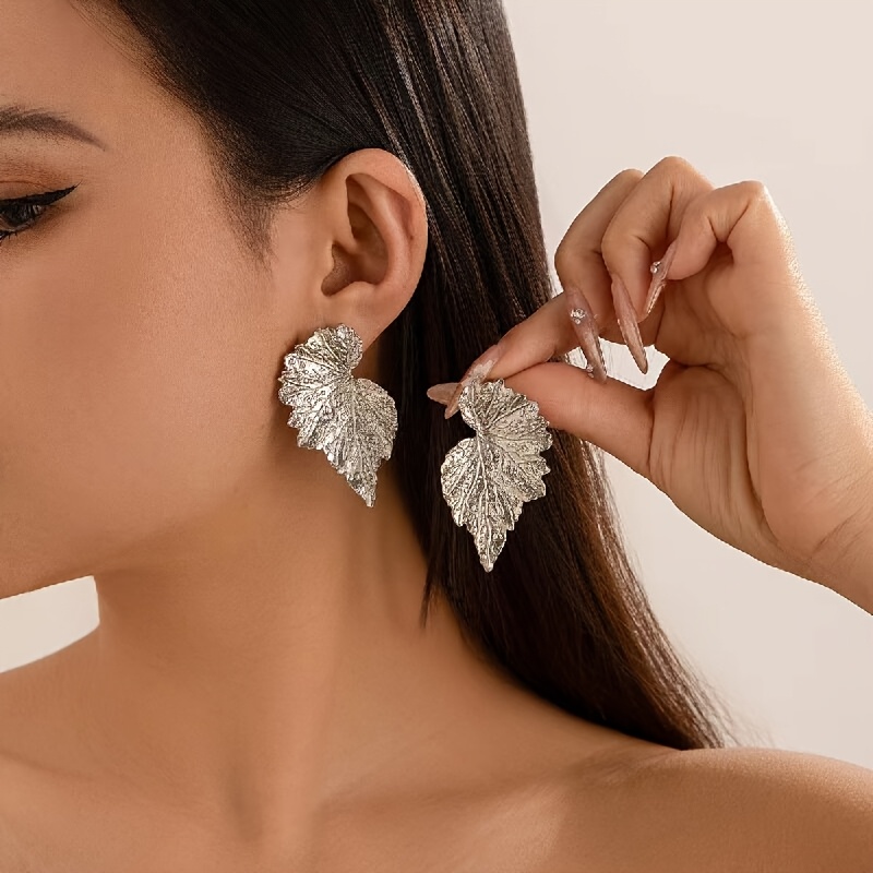 TEMU 1 Par de Aretes de Mujer con Forma de Hoja Irregular de Moda, Elegante y Encantador, 2 Colores Opcionales