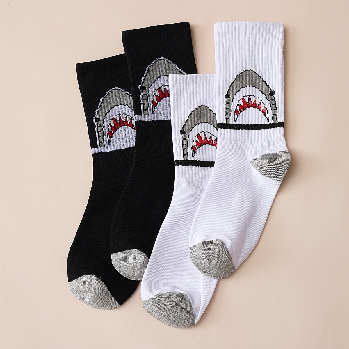 

Of Men's Cartoon Shark Hip-hop Street Mid-calf Socks