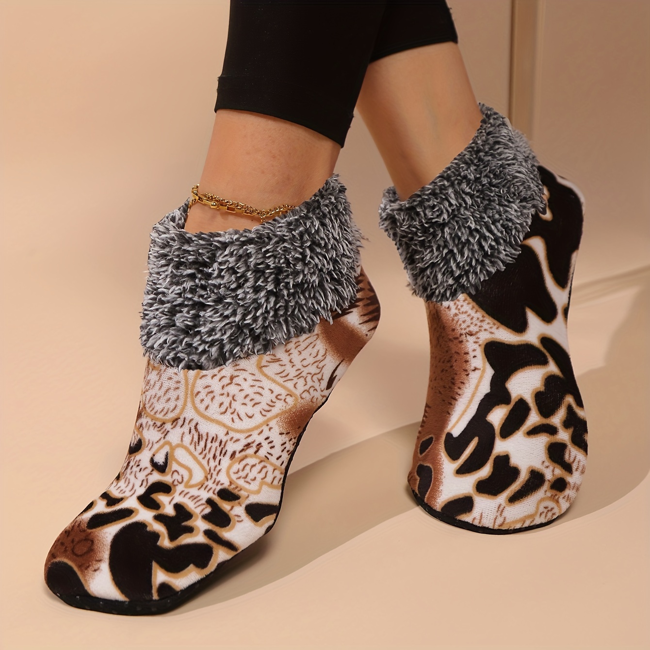 

Leopard Print Warm Slippers Socks, Non-slip Plush Lined Indoor Floor Socks For Fall & Winter, Women's Stockings & Hosiery