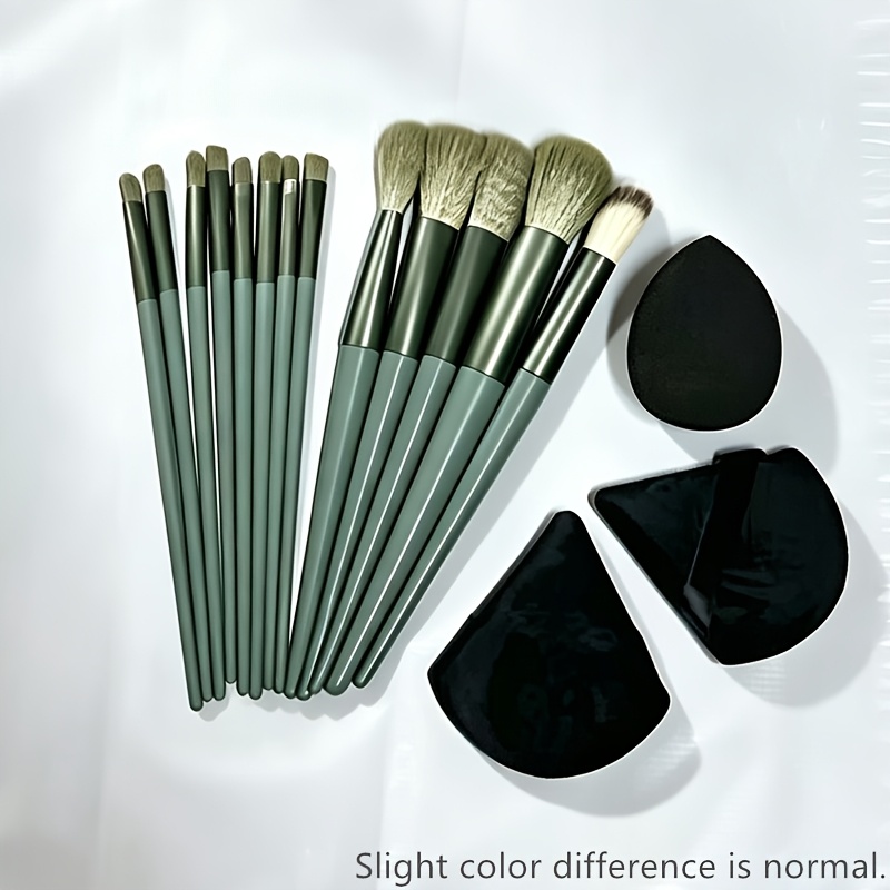 TEMU Ensemble de 16 pinceaux de Cosmétique , comprenant 13 pinceaux de Cosmétique verts, 2 houppettes noires et 1 œuf de Cosmétique noir. Poils en