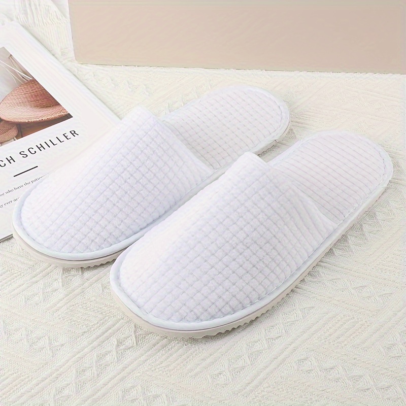 2pcs Cozy Fleece Slippers - Disposable, Warm, Soft Fabric, Ideal for Autumn & Winter, Perfect for Home, Hotel, Guest House Use, Food Service Equipment and Supplies