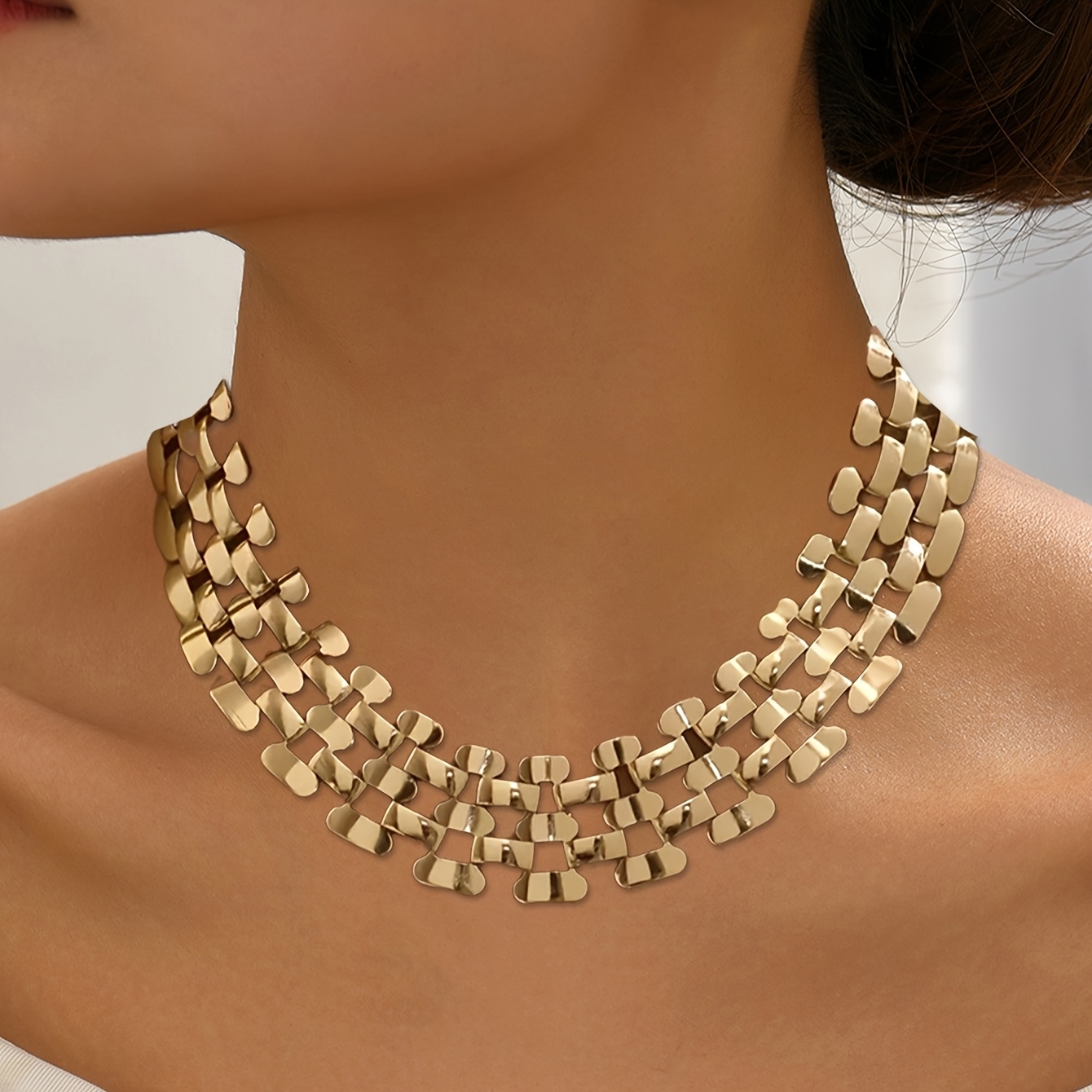 TEMU Golden-tone Hexagonal Hollow Chain Punk Hip-hop Necklace - Edgy Elegant Chunky Layered Collarbone Chain Unisex Statement Jewelry For Daily Wear,