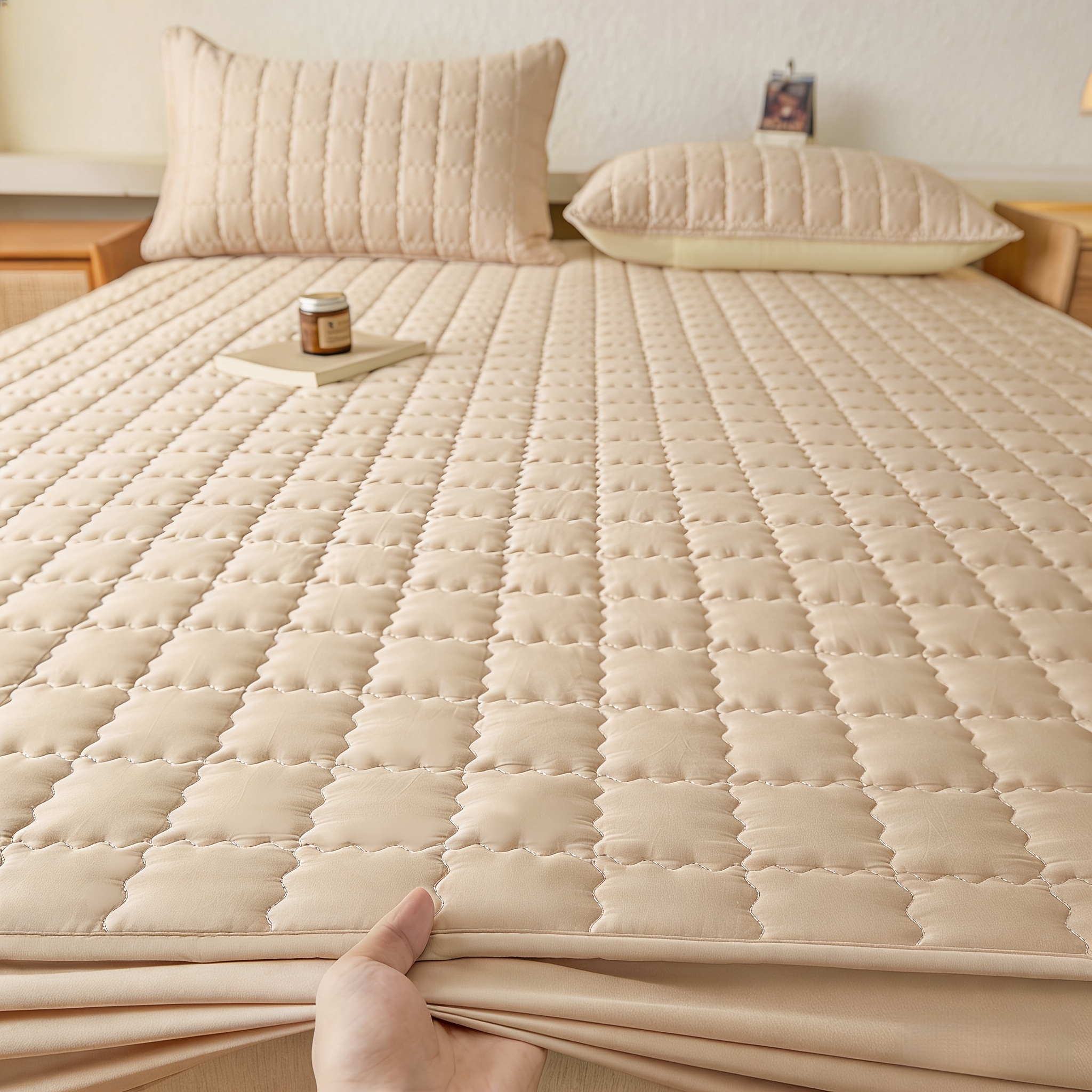1pc Solid Color Waterproof Bedsheet, Quilted, Anti-Slip, Waterproof, Water-Resistant, Suitable for All Seasons, 360° Coverage, Height 15.75 Inches/40 Cm, Moisture-Wicking Mattress Cover, Bed Cover, Mattress Protector, Dust-Proof Protective