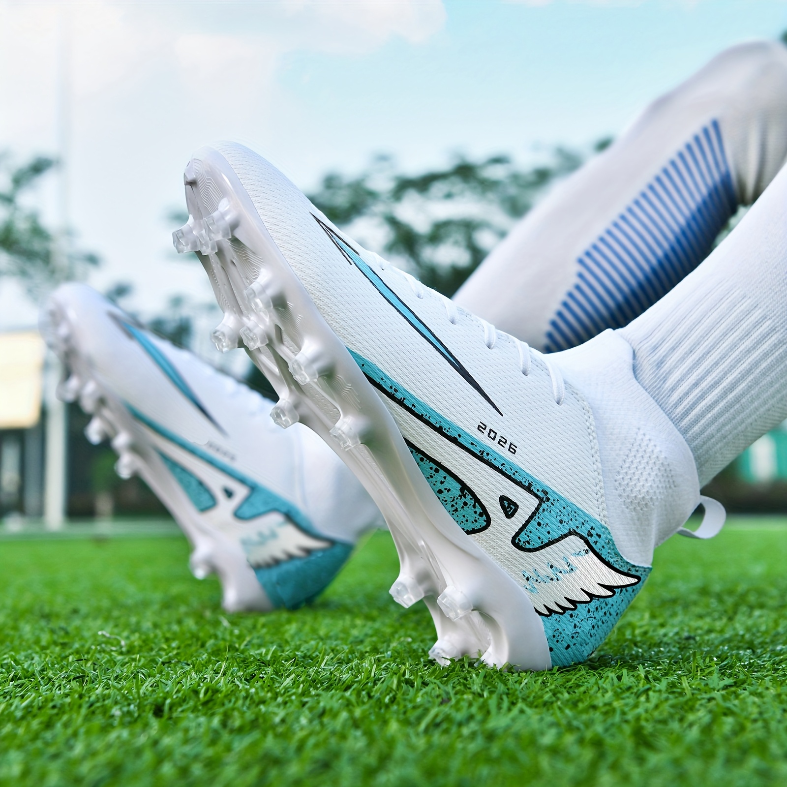 WEJIESS / Botas de Fútbol - Tacos AG Antideslizantes con Púas de Tracción, Zapatos de Entrenamiento Transpirables de Caña Alta para Césped, Césped Sintético y Partidos al Aire Libre, Ligero con Parte Superior de PU para Todas las Estaciones () - Compatible con Convencionales, para Adolescentes