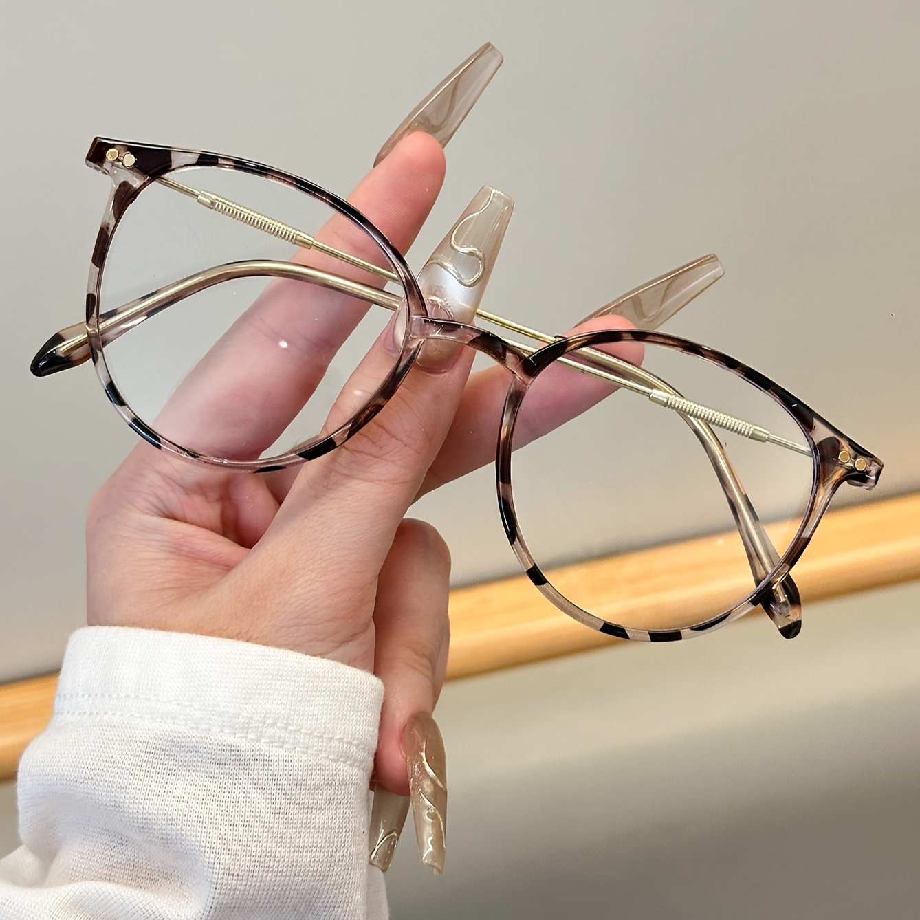 Image of 1 Pair Of Women's/men's Geometric Retro Fashion Plain Glasses Are Suitable For Decorating With , Suitable For Any Face Shape, Fashionable And Versatile, Lightweight And Portable