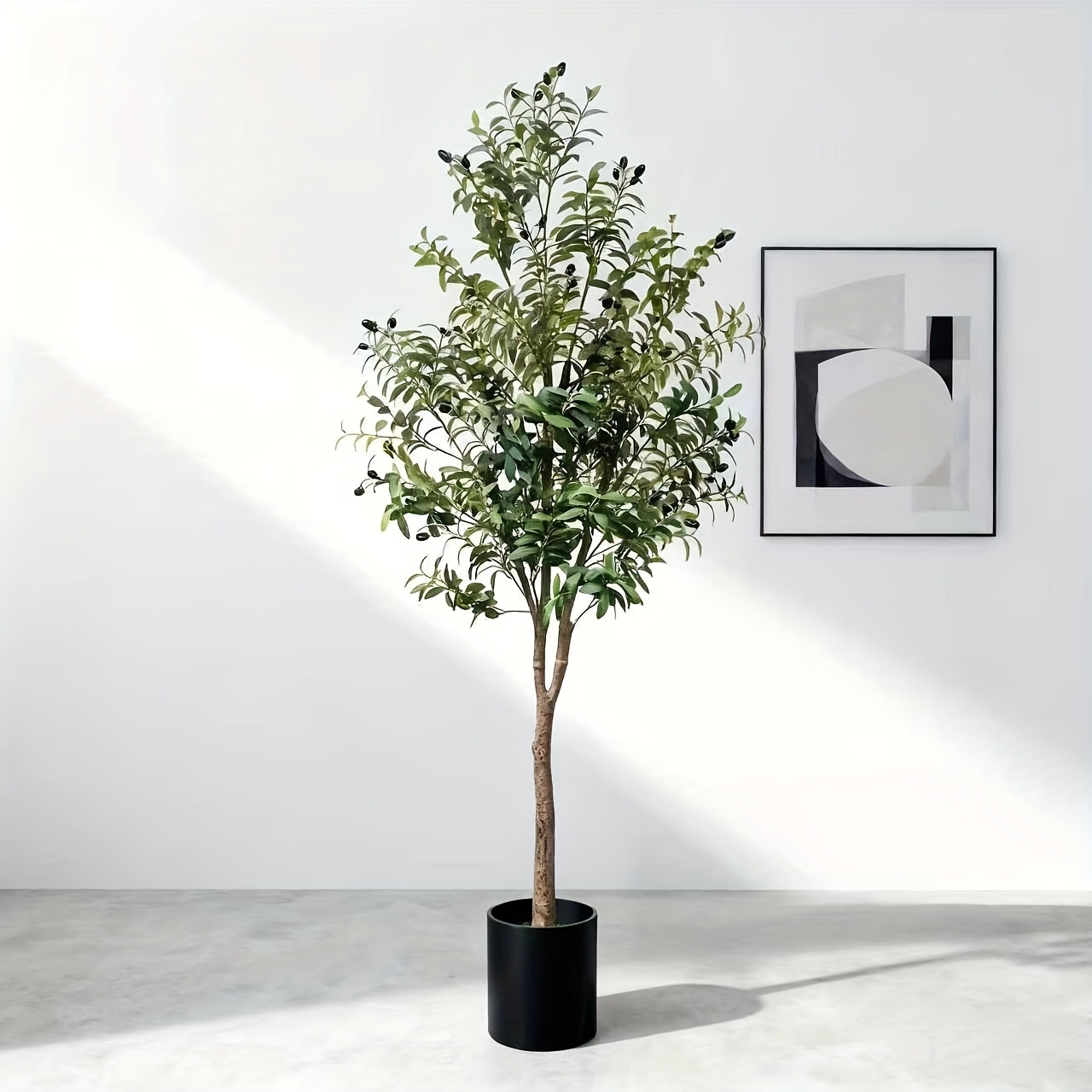 Un Olivo Artificial Grande con Hojas Realistas y Frutos de Olivo - Ideal para Interiores y Exteriores (Maceta No Incluida) - Fabricado en Plástico Duradero de Bajo Mantenimiento, Perfecto para el Hogar, la Oficina, la Sala de Estar