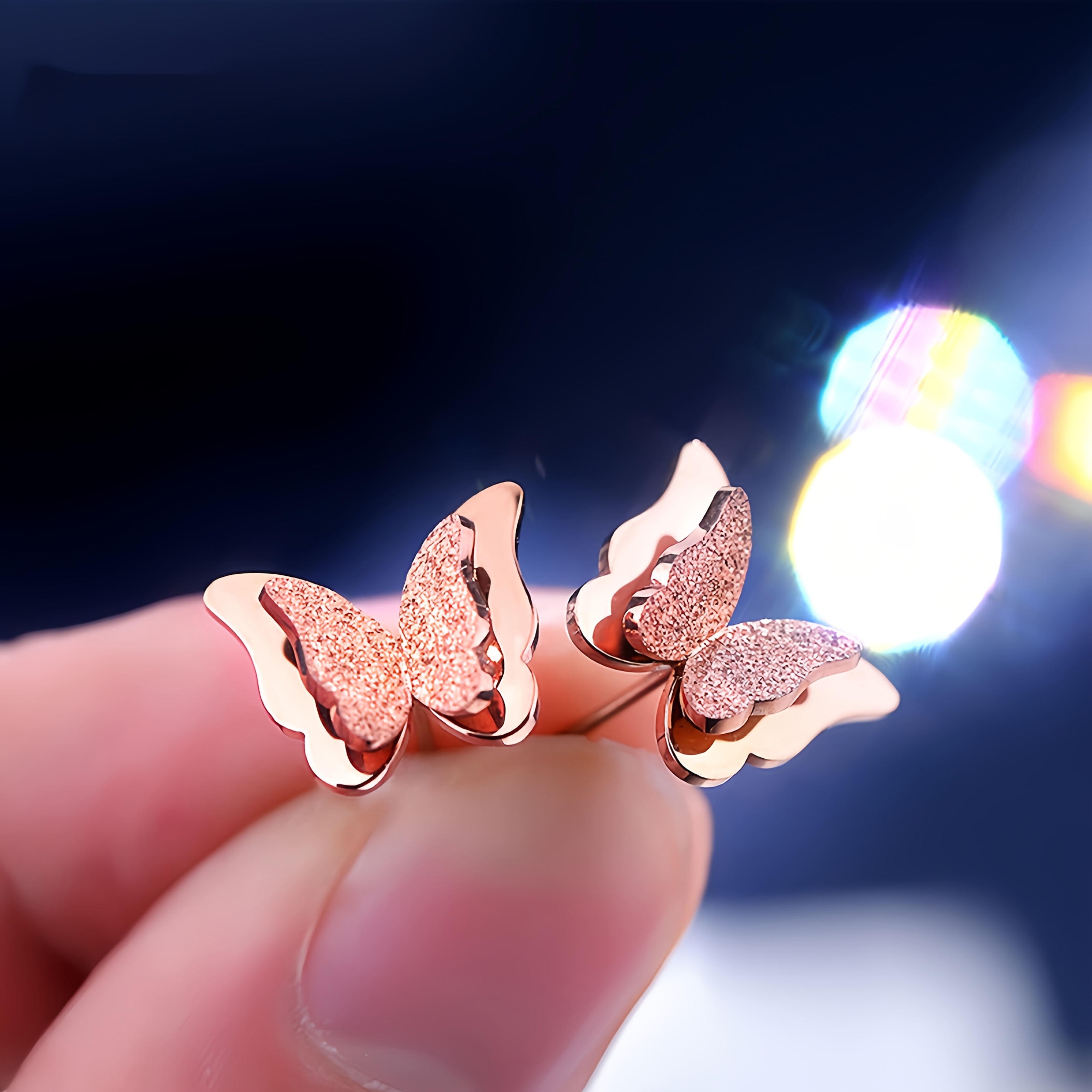 E-shop -allergische Edelstahl-Schmetterlings-Ohrstecker, 18K vergoldet, verblassungsgeschützt, bequem zu tragen, exquisit, einfach , koreanische
