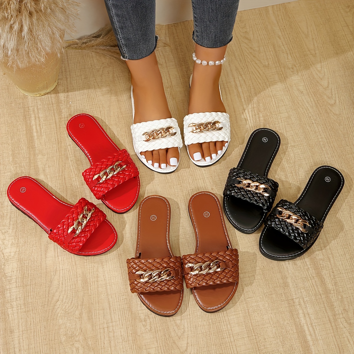 

Women' Temperament Solid Color Slip-on Flat Slippers