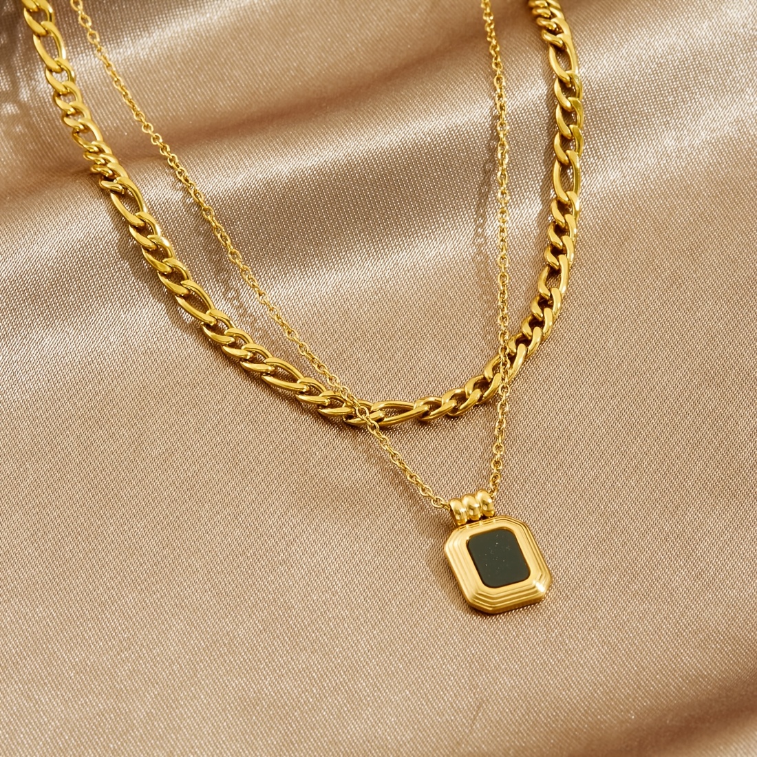 Women's Double Layered Black Square Pendant Necklace, Exquisite
