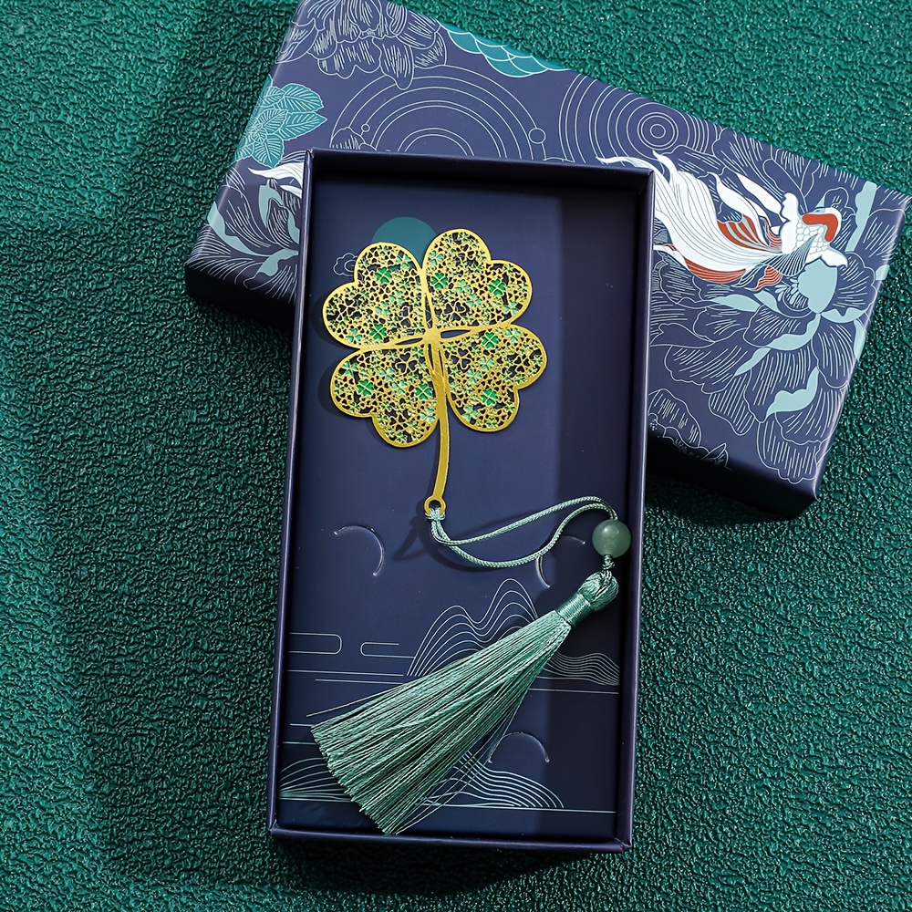 E-shop Ein elegantes und bezauberndes Lesezeichen-Geschenkset mit vierblättrigem Kleeblatt und exquisiten Quasten, ein kleines Geschenk für Familie und