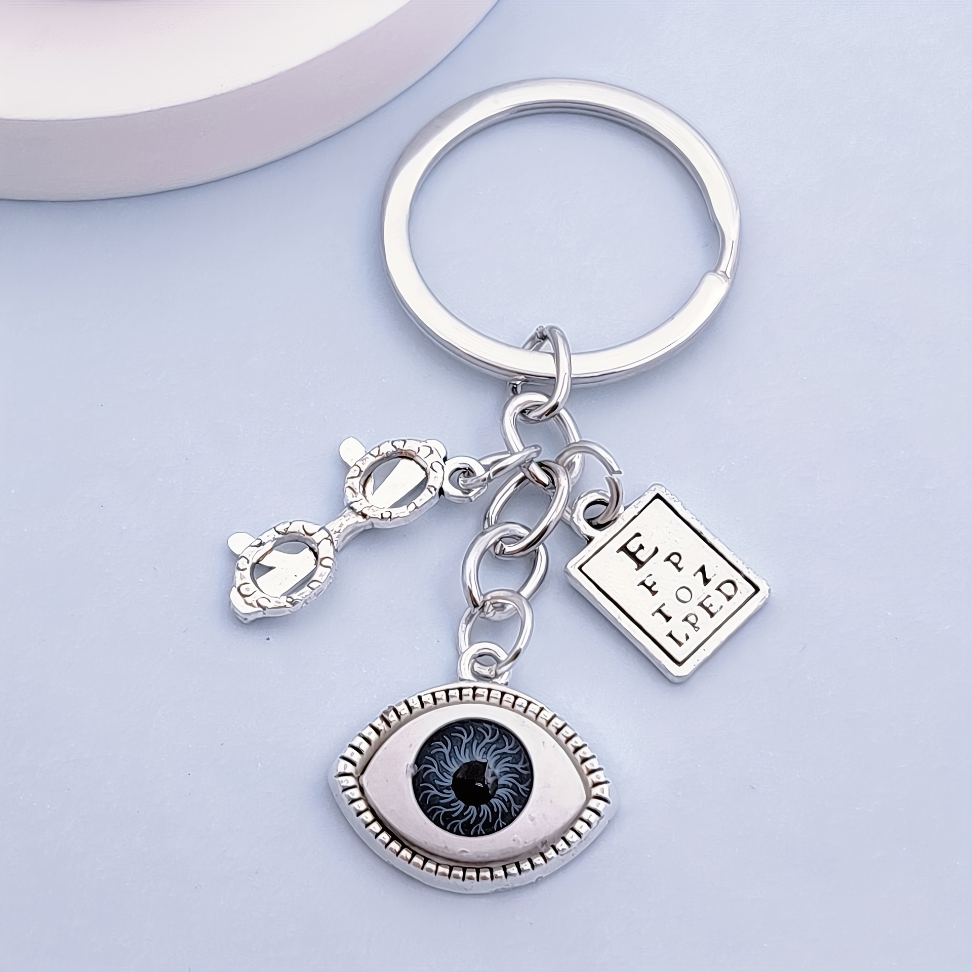 

Keychain, Vision Chart & Glasses Charm, Zinc Alloy Ring, Simple Doctor Gift Accessory