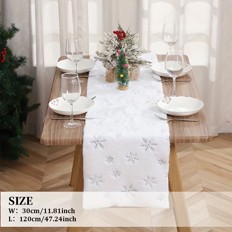 1 Christmas White Plush Beaded Embroidery Table Runner, Golden And Silvery, Suitable For Holiday Decorations, Dining Table, Coffee Table, Closet, Kitchen, Party, Dinner Decoration