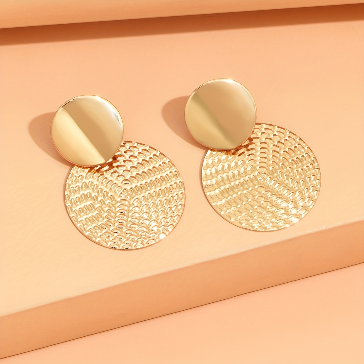 Image of 2pcs European And American Exaggerated Round Large Hoop Earrings, Fashionable, , Elegant, Cool-, High-end Stud Earrings