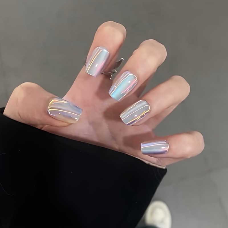 

High-quality Short Gradient False Nail Stickers With Short Handmade Laser Blue Silvery Light Therapy, Suitable For Wearing, Of Simple Commuter Nail Stickers Nails