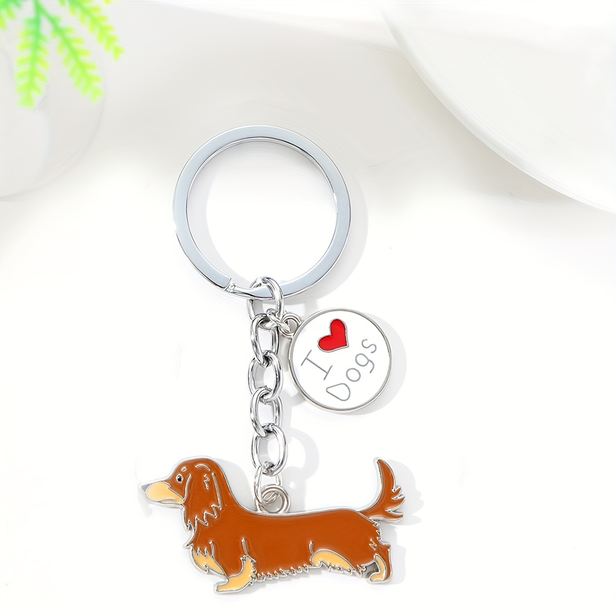 

1pc Cute Cartoon Dachshund Keychain, Zinc Alloy Dog Pendant Charm, Creative Gift, Backpack Accessory, Couples Present, Bag Decoration