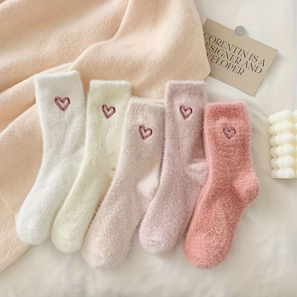 

5 Pairs Valentine's Day Heart Socks For Women - Cozy Fuzzy Mid-calf Socks, Soft Plush Fabric, Adorable Designs, Perfect Gift For Her, Cute Socks