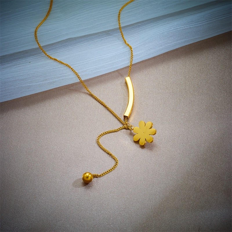 Women's Daisy Flower Round Bead Pendant Necklace