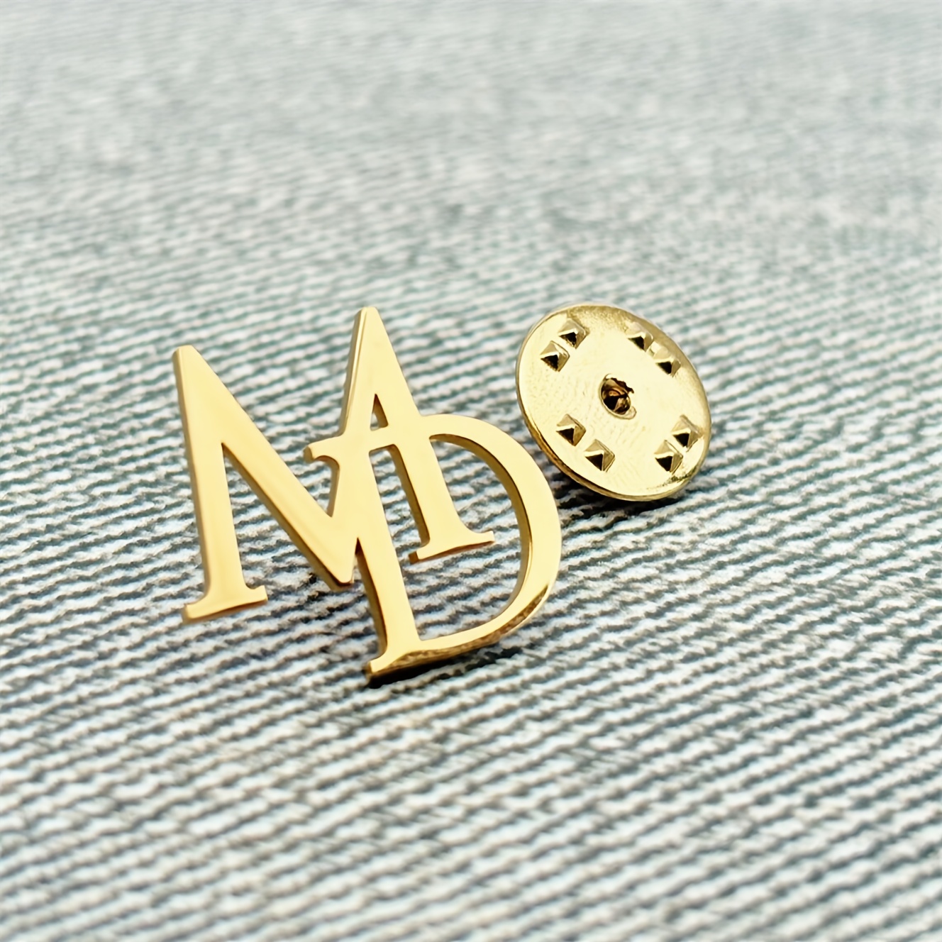 TEMU Personalizzata in Acciaio Inossidabile con 2 Lettere, Design Elegante e Minimalista per di Lavoro o Cerimonie di Laurea - Regalo per Famiglia e