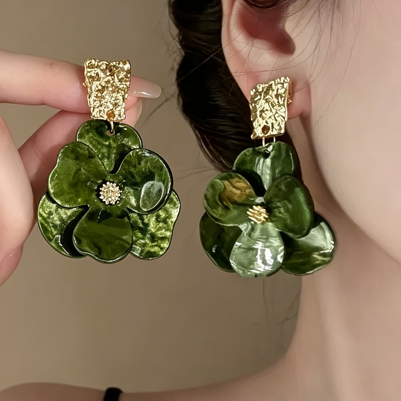 TEMU 1 Pair Retro Elegant Dark Green Artificial Resin Earrings For Women's Vacation, Banquet, Event, And Prom Wear