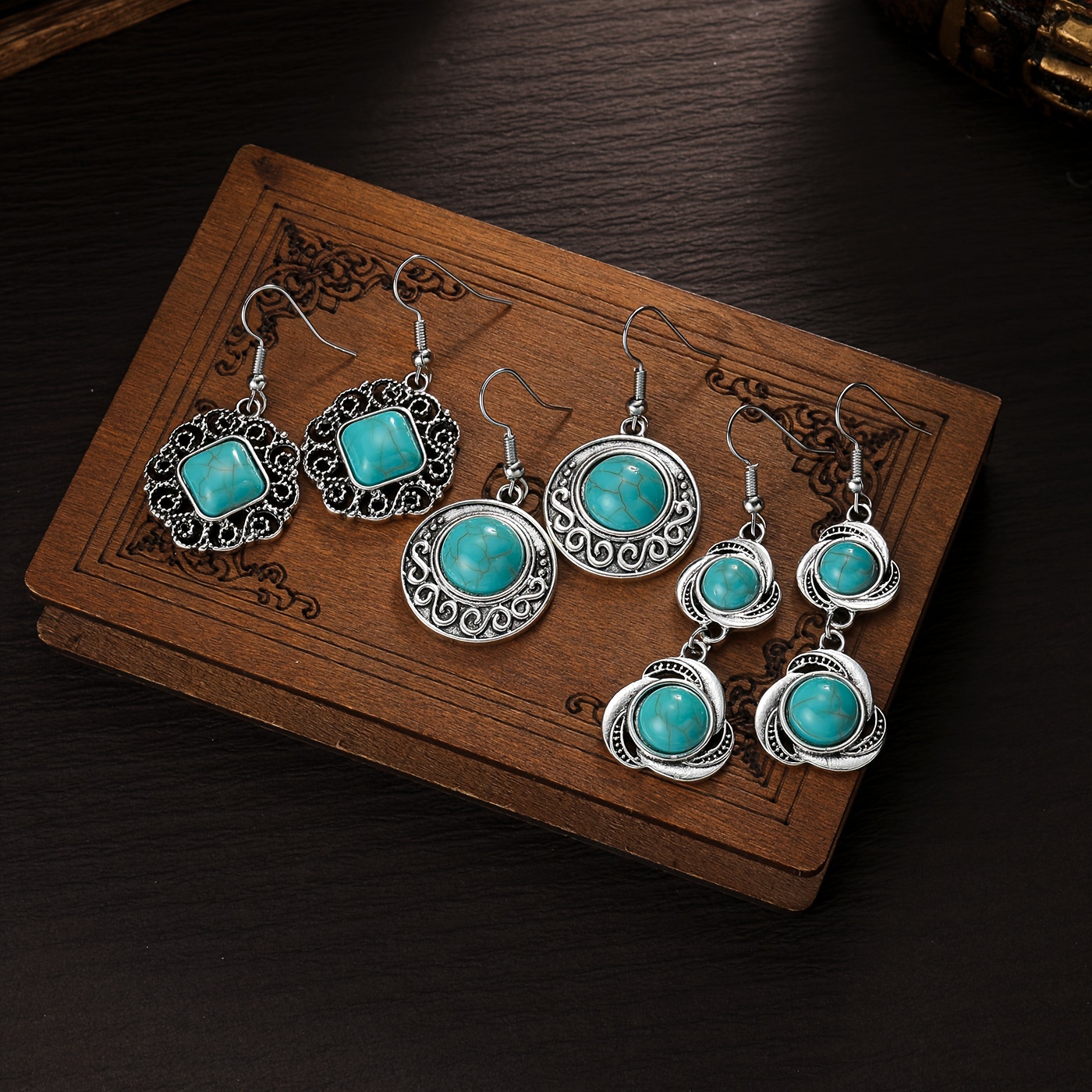 

Vintage Boho Style Alloy Earrings Set - 3 Pairs Turquoise-colored Round Disc Geometric Flower Dangle & Drop Earrings, No Plating, Fashion Jewelry Gift For Friends, Suitable For Daily Wear