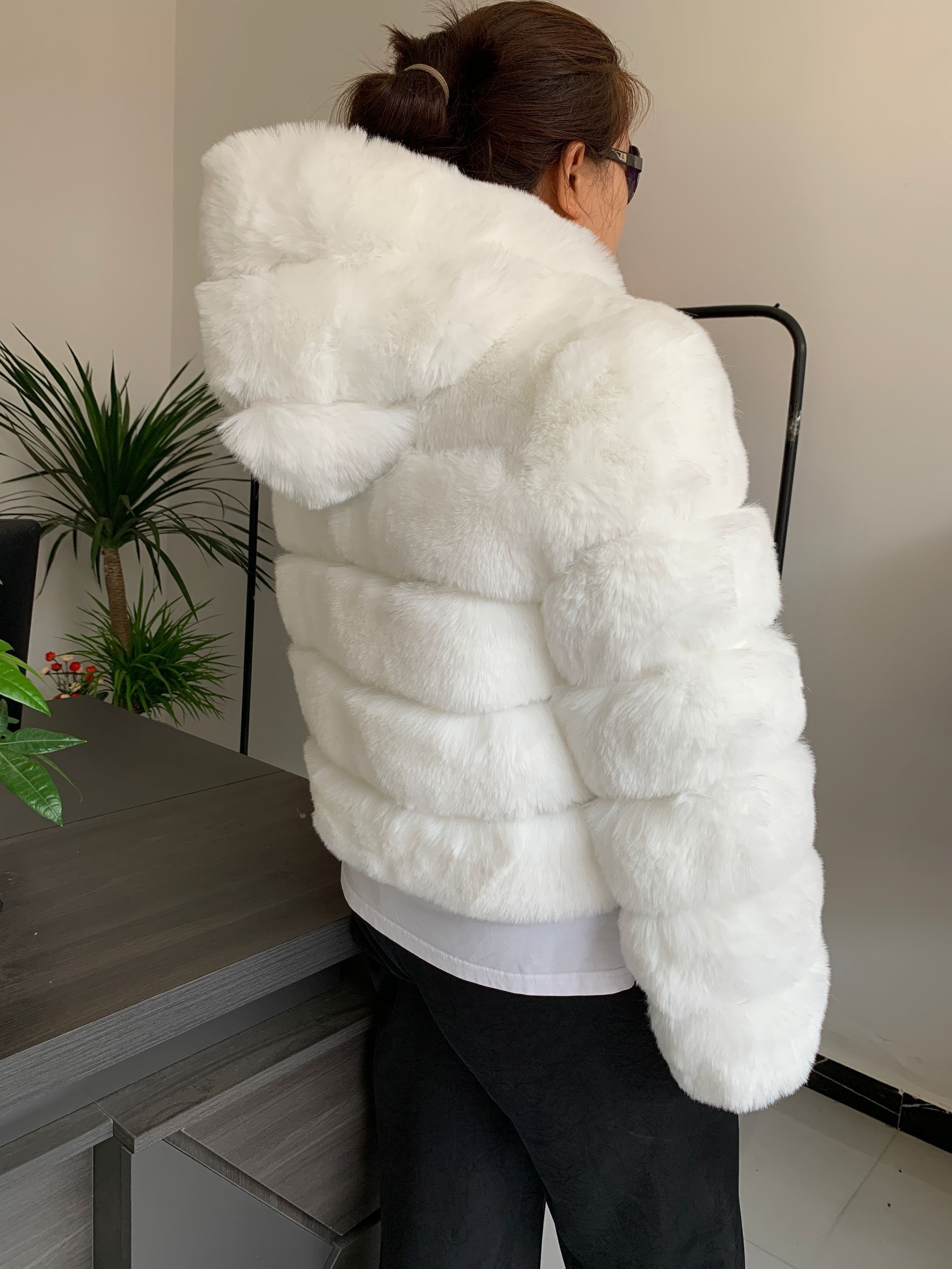 Women's Winter Fur Coat Hooded Short-Length Jacket with Puffy  Single-* Front, Regular Fit for Casual (White, Hand Wash/*), Winter  Jacket, Cold