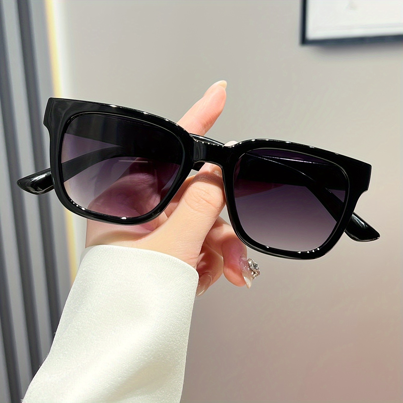 

Gradient Lens Square Frame Fashion Glasses For Women Men Anti Glare Sun Shades Glasses For Driving Beach Travel