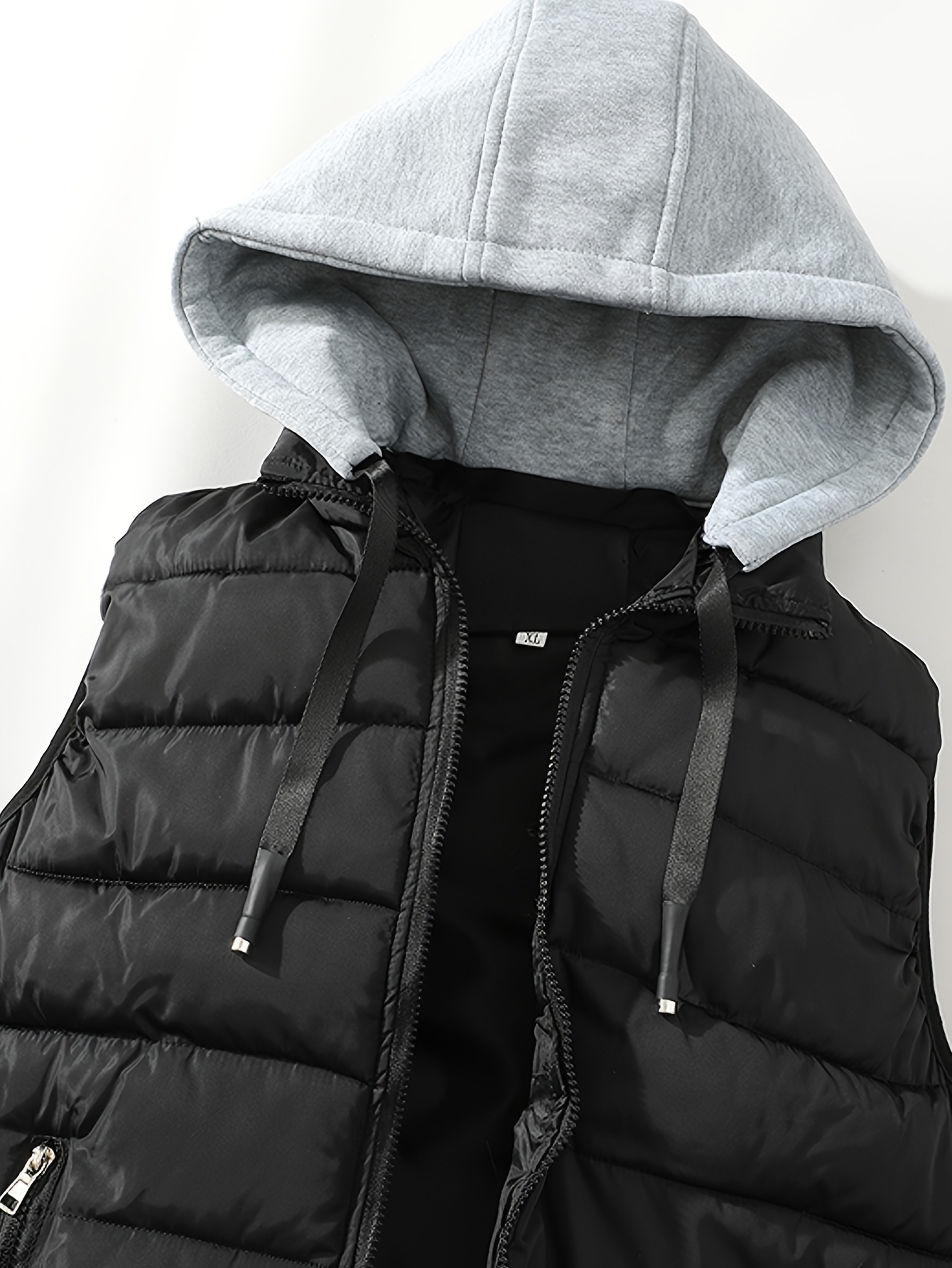 Stylish Men's Hooded Vest Image 4