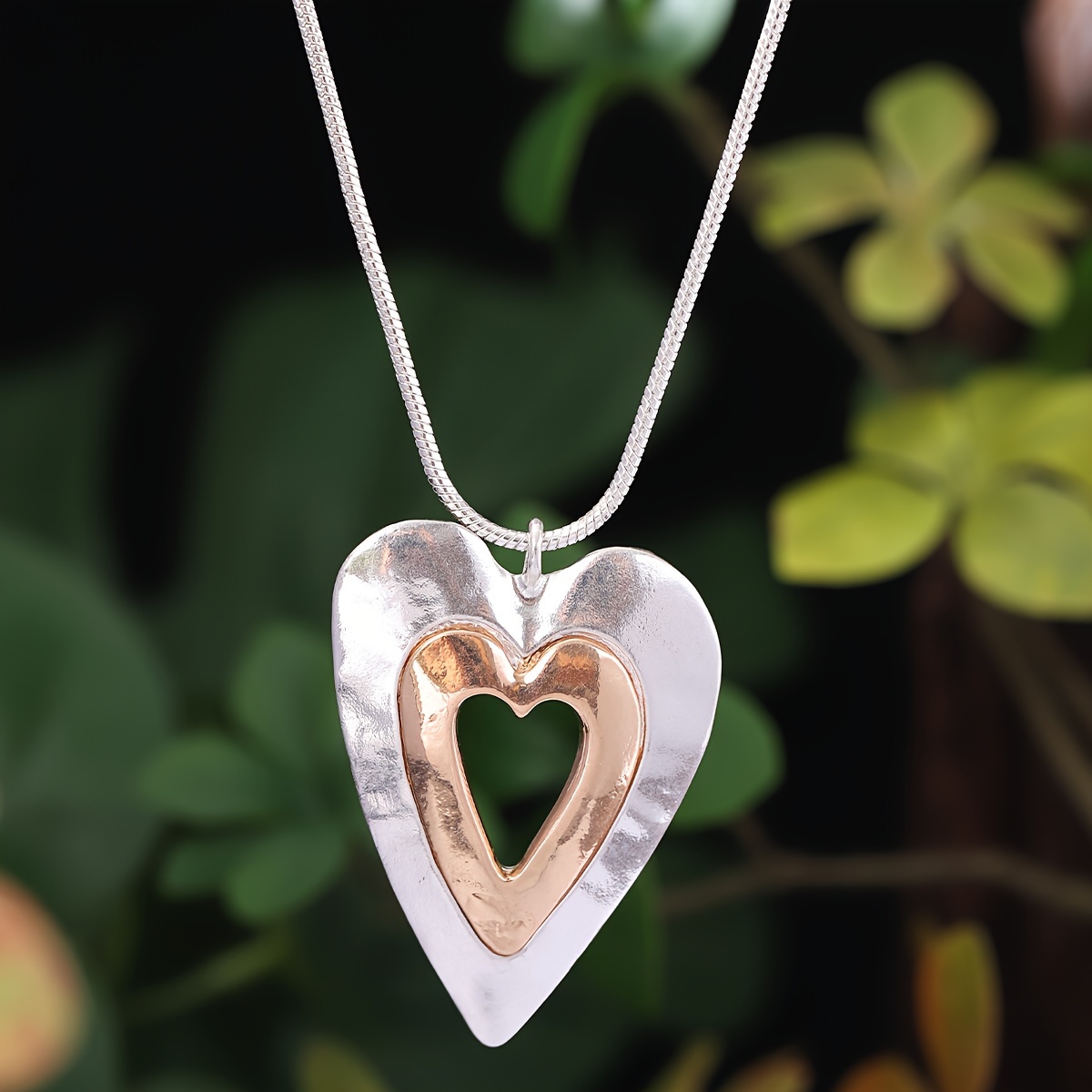 

A Long Double-layer Retro Heart Necklace, Fashionable And Simple, Suitable For Autumn And Winter Sweaters, French Style, Suitable For Parties And , A Thanksgiving Gift For Mom.