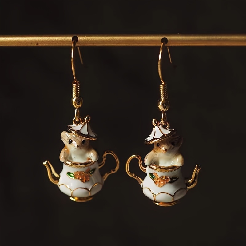 

1 Pair Elegant 14k Golden Plated Zinc Alloy Squirrel Teapot Dangle Earrings, Fashionable Cartoon Vintage Style, ' Fashion Jewelry Accessory For Daily Wear