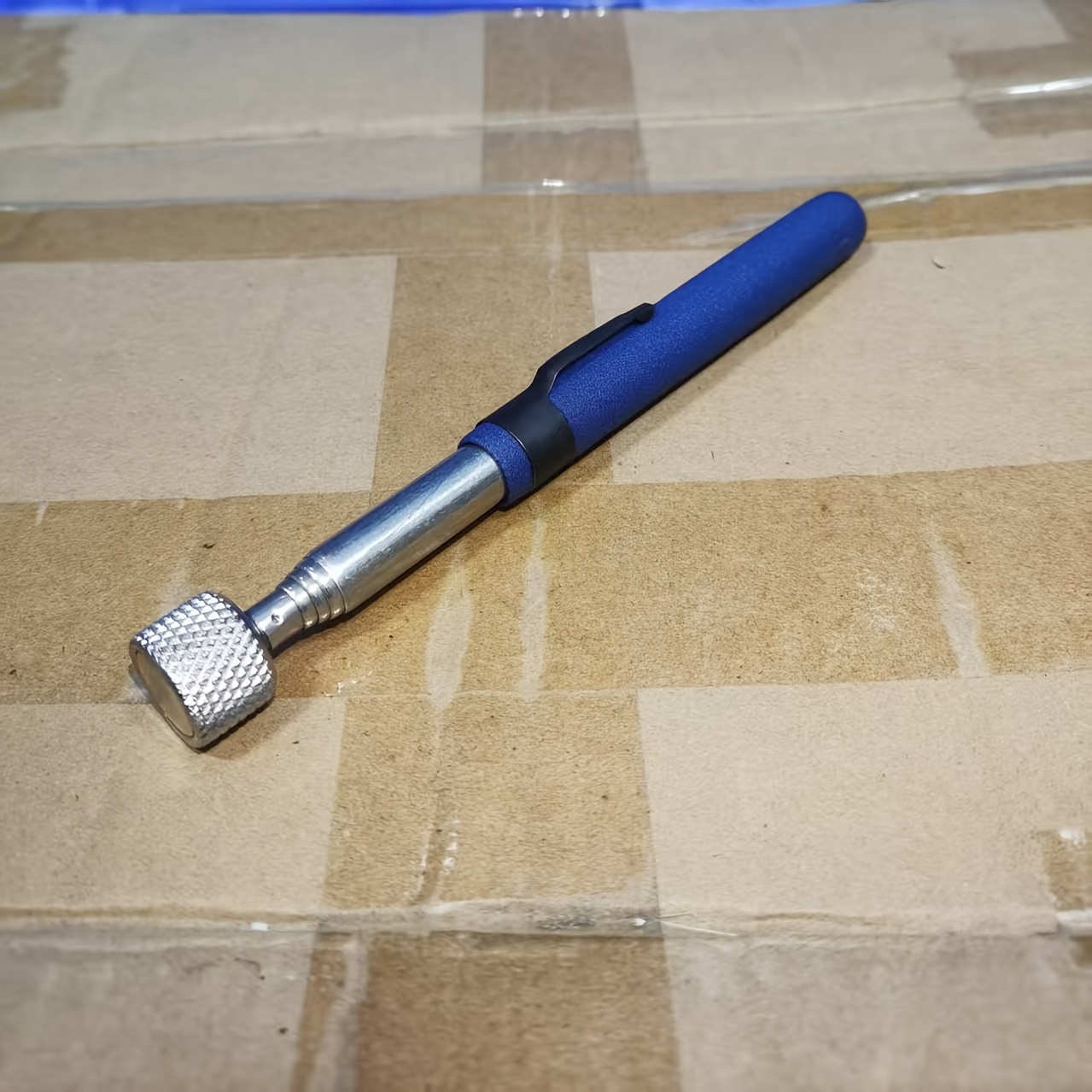 TEMU Blue 10-pound Strong Magnet Pickup Tool, Retrieval Aid, Heavyweight Neodymium Magnet, Telescopic Magnetic Pickup Rod, Magnetic Dustpan, Non-slip