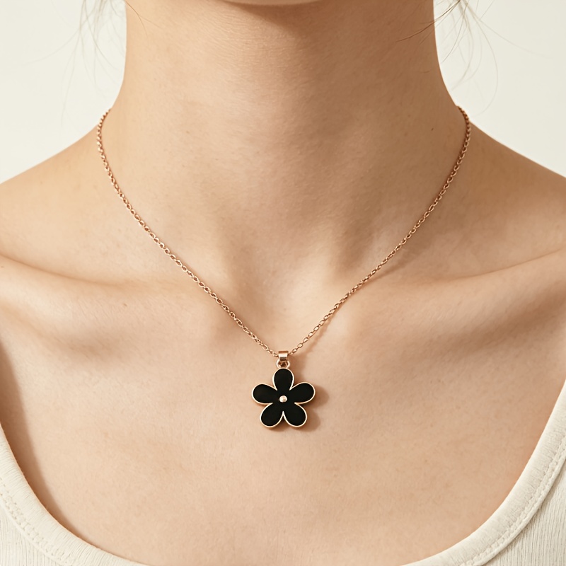 Women's Oil-Drip Colored Flower Pendant Necklace — Sweet Accessory