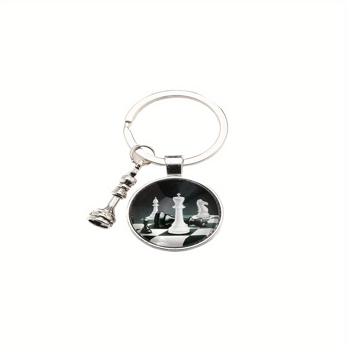 A Chess-themed Keychain Featuring A King, Queen, Horse, Elephant, And Soldier, Perfect As A Graduation Gift For Men And Women