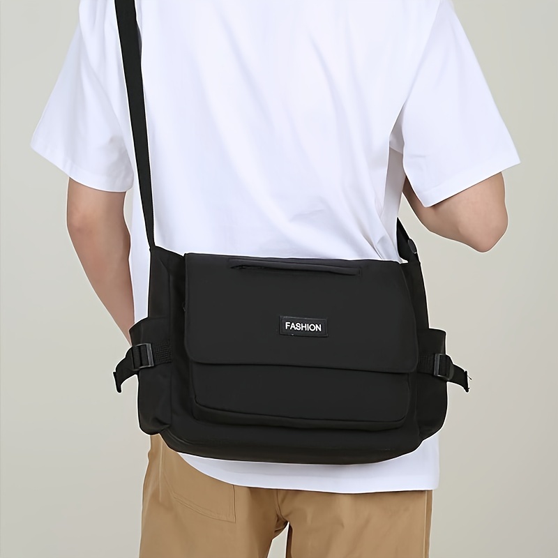 Eastpak Junior castrol Black Messenger Bag