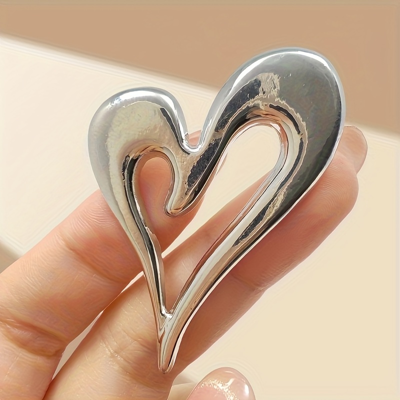Image of 1pc Women's Brooch, Collar Pin, Shawl , Bag Accessory, Fashionable And Easy Heart-shaped Brooch