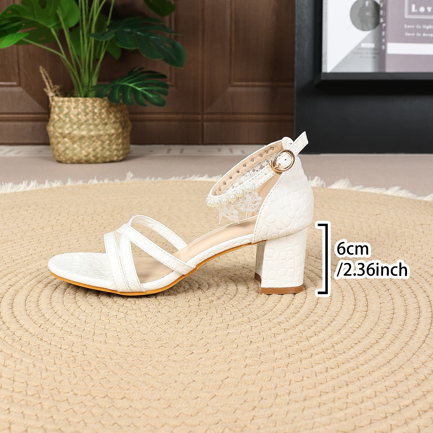 Elegant Women'S Shoes, Sweet Style Sandals, Thick Heel Round Toe, Pearl and Lace Flower Design, Suitable for Evening, Party, Wedding Wear