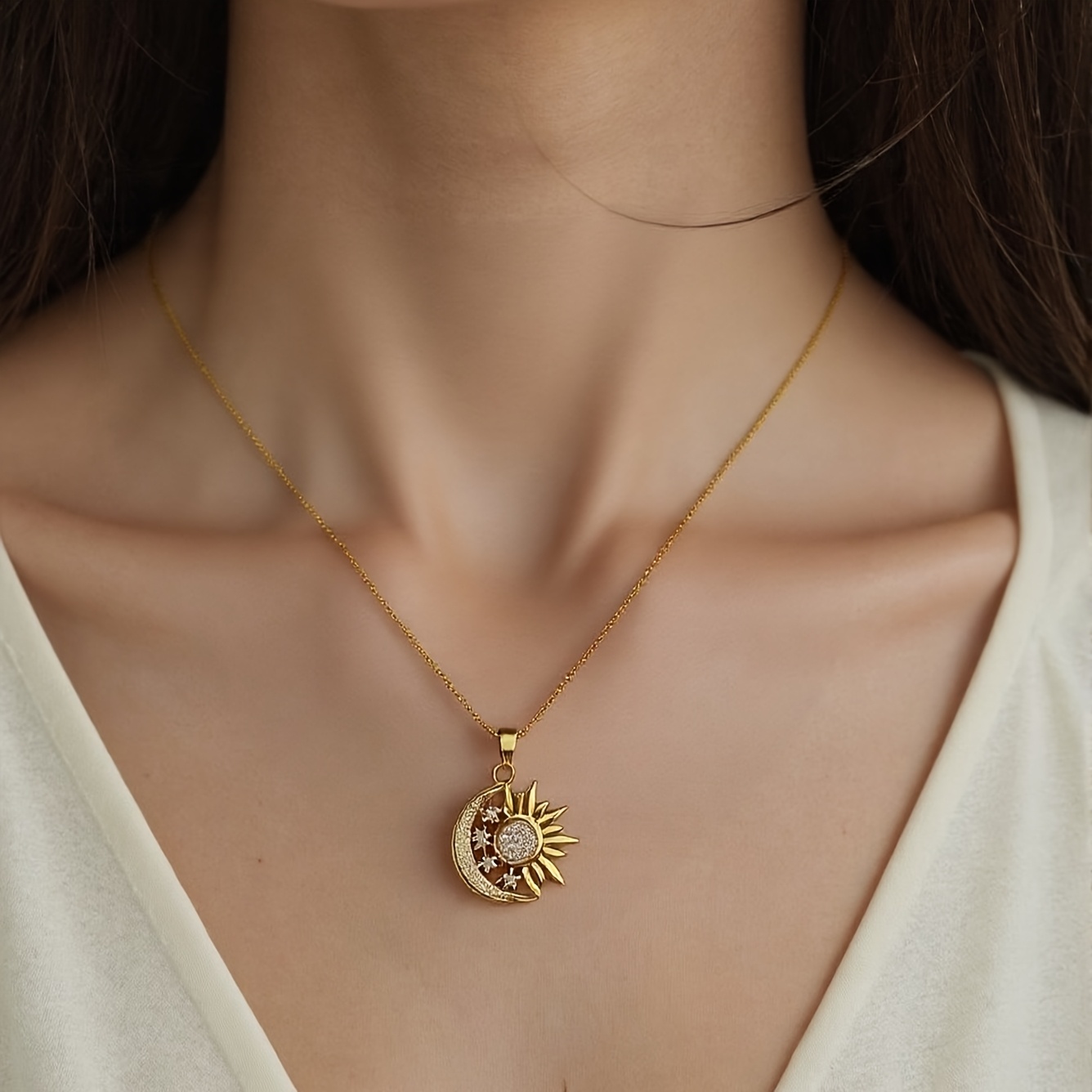 TEMU 1pc Collier avec Pendentif Lune Soleil en Synthétique Brillante - Chaîne en Acier Inoxydable, Bijou pour Femme Adapté pour les Fêtes/Usage