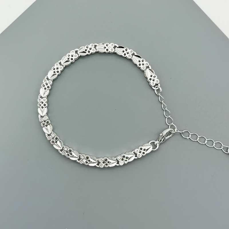Image of Light Luxury Elegant Lovely Ladies Silvery Stainless Steel Casual Fashion Versatile Clover Handmade Chain Bracelet