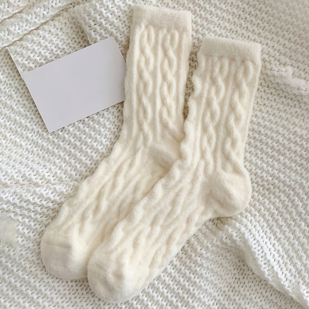 

Cozy & Stylish Women's Mid-calf Socks - 1 Pair, Soft Mink Fleece With Geometric Pattern, Winter