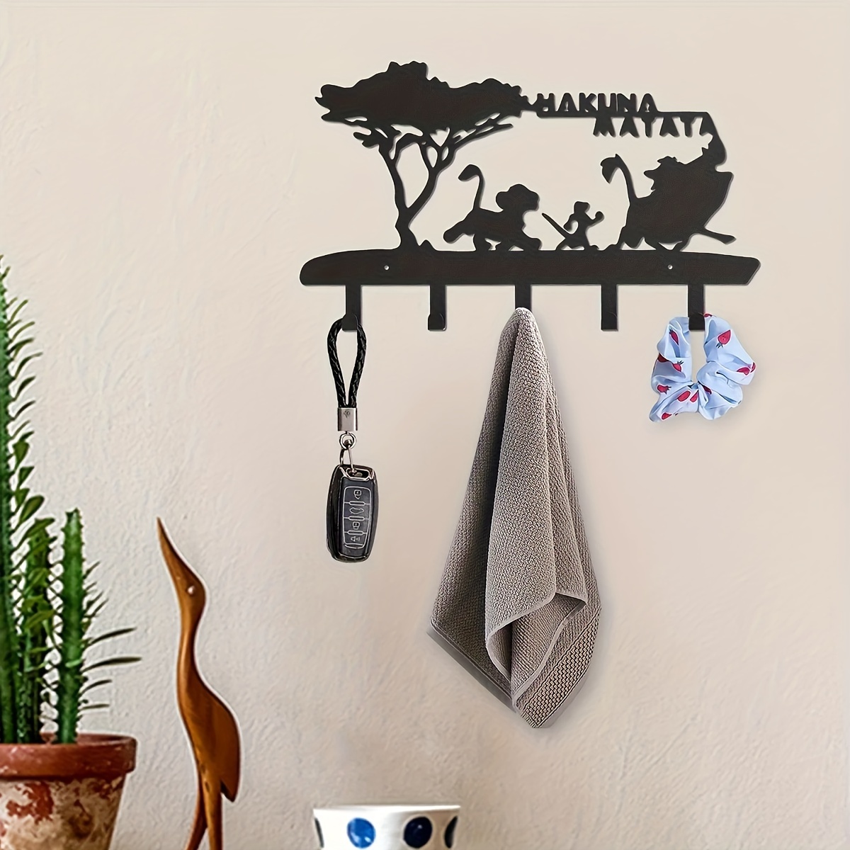 

Rustic Metal Key Holder With 5 Hooks - Easy Install, Wall Mounted Key Rack Hanger For Home Decor - Hakuna Matata Design - 1pc