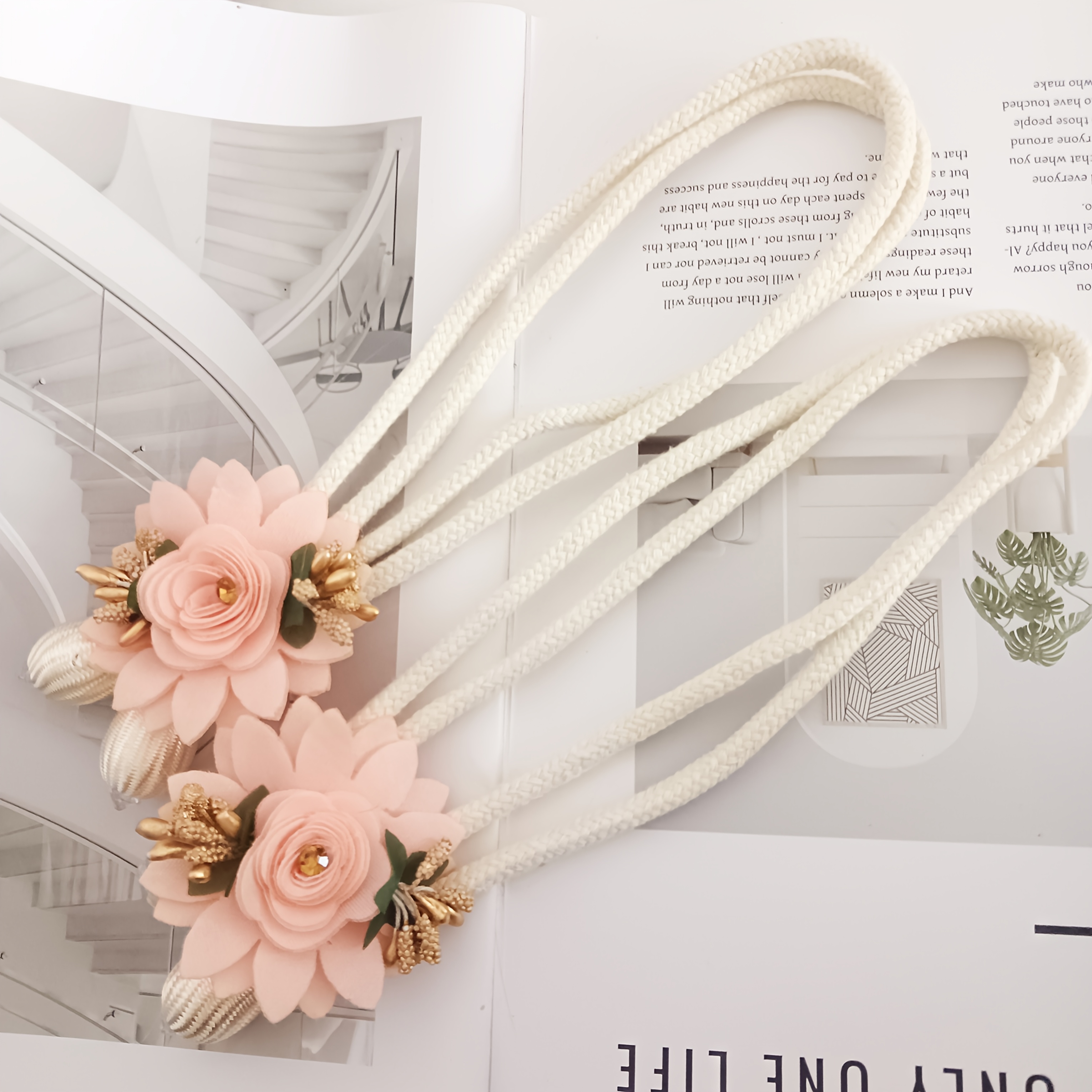 TEMU 2pcs Elegant Floral Curtain Hooks - Adjustable, Curtain Tiebacks With Flowers, Elegant Wheat Flower Curtains - Luxurious Adjustable And