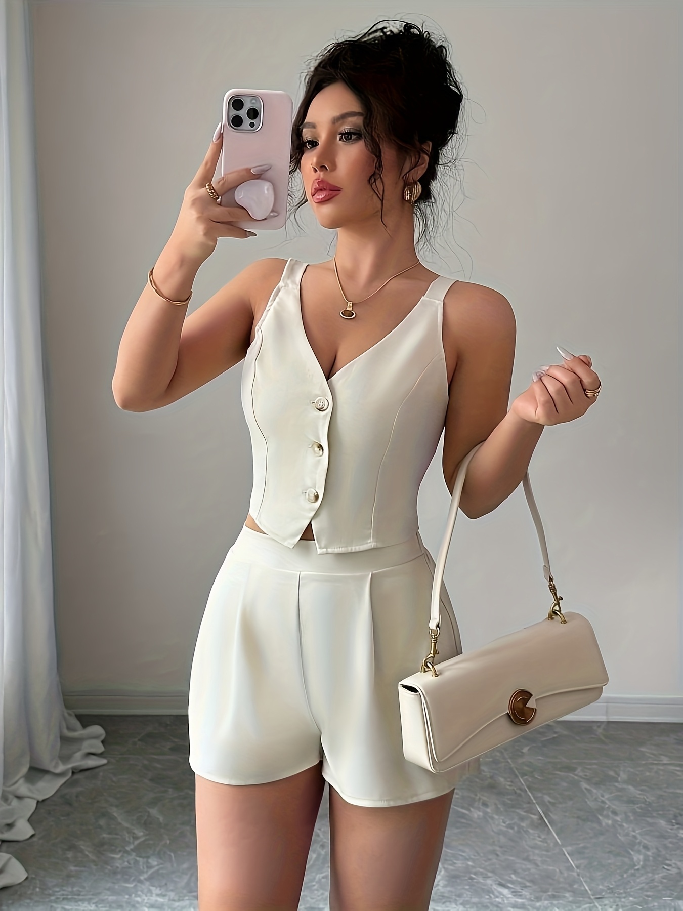 Alternative view of Conjunto Casual Minimalista de Chaleco con Botones Delanteros y Shorts de Color Sólido para Mujer - 2 Piezas
