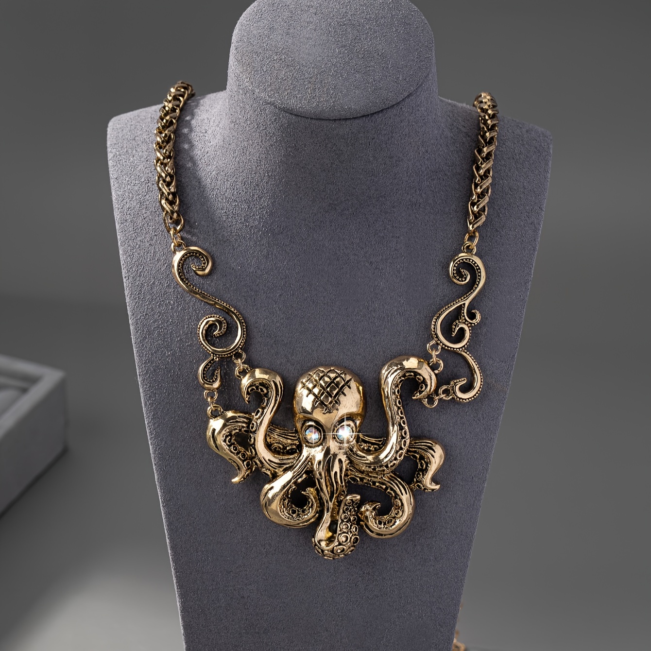 Retro Octopus Necklace with Exaggerated Rhinestones