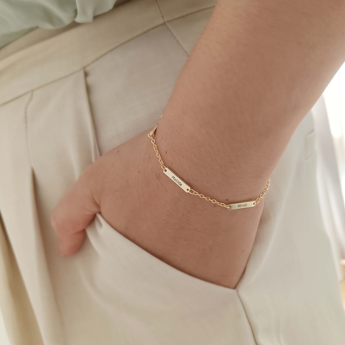 Custom Personalized 1-3 English Name Pendant Bracelet — 18K Gold-Plated