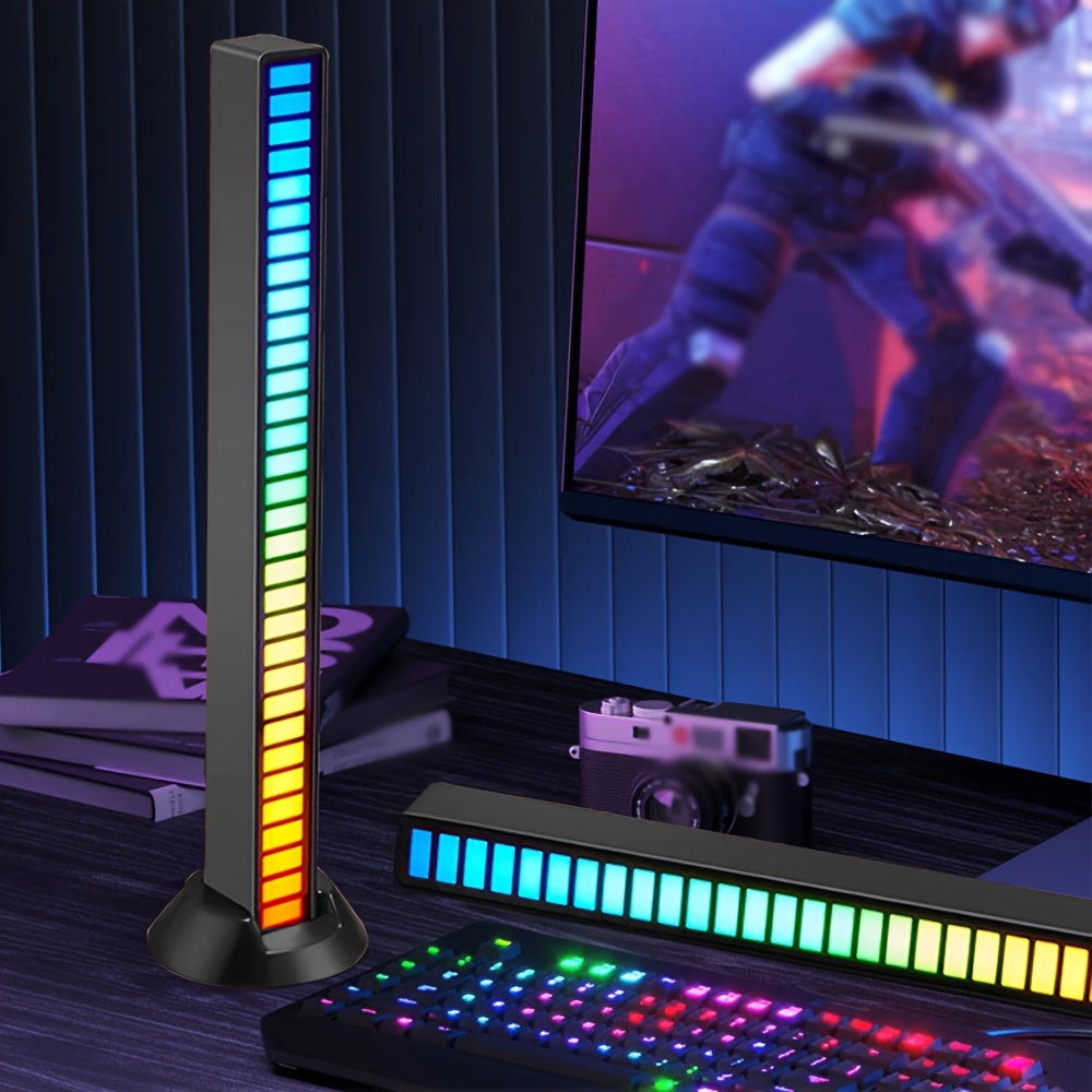 Комплект от 2 RGB LED светлини за пикап, които отговарят на звука, създавайки живи атмосфери за гейминг, партита и употреба на бюро. Тези USB-акумулаторни светлини сменят цветовете си в синхронизация с музиката.