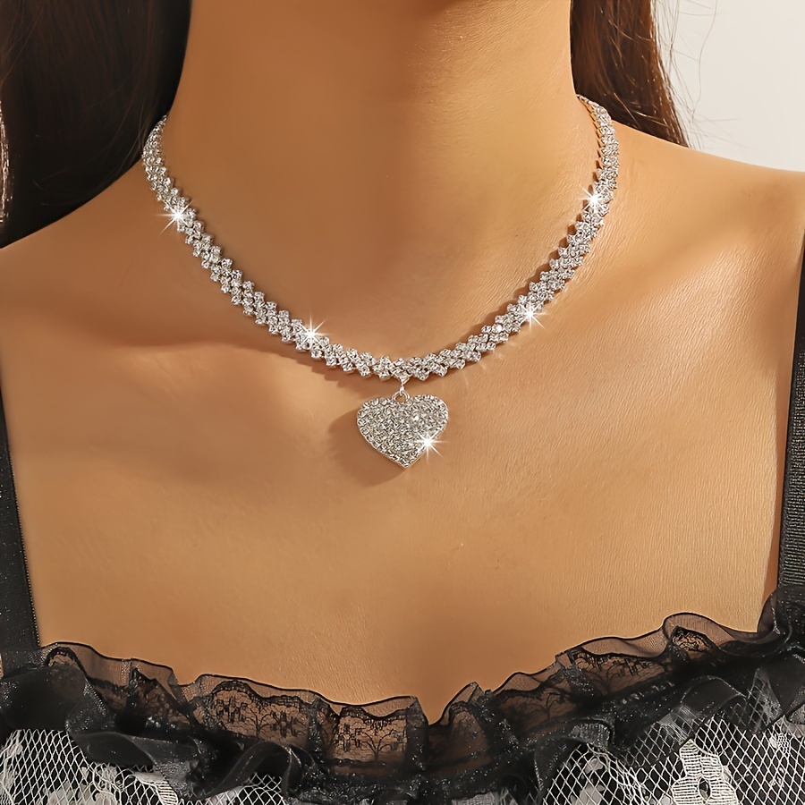 

Luxurious -shaped Necklace, A Fashionable Accessory For Brides At Evening Parties.