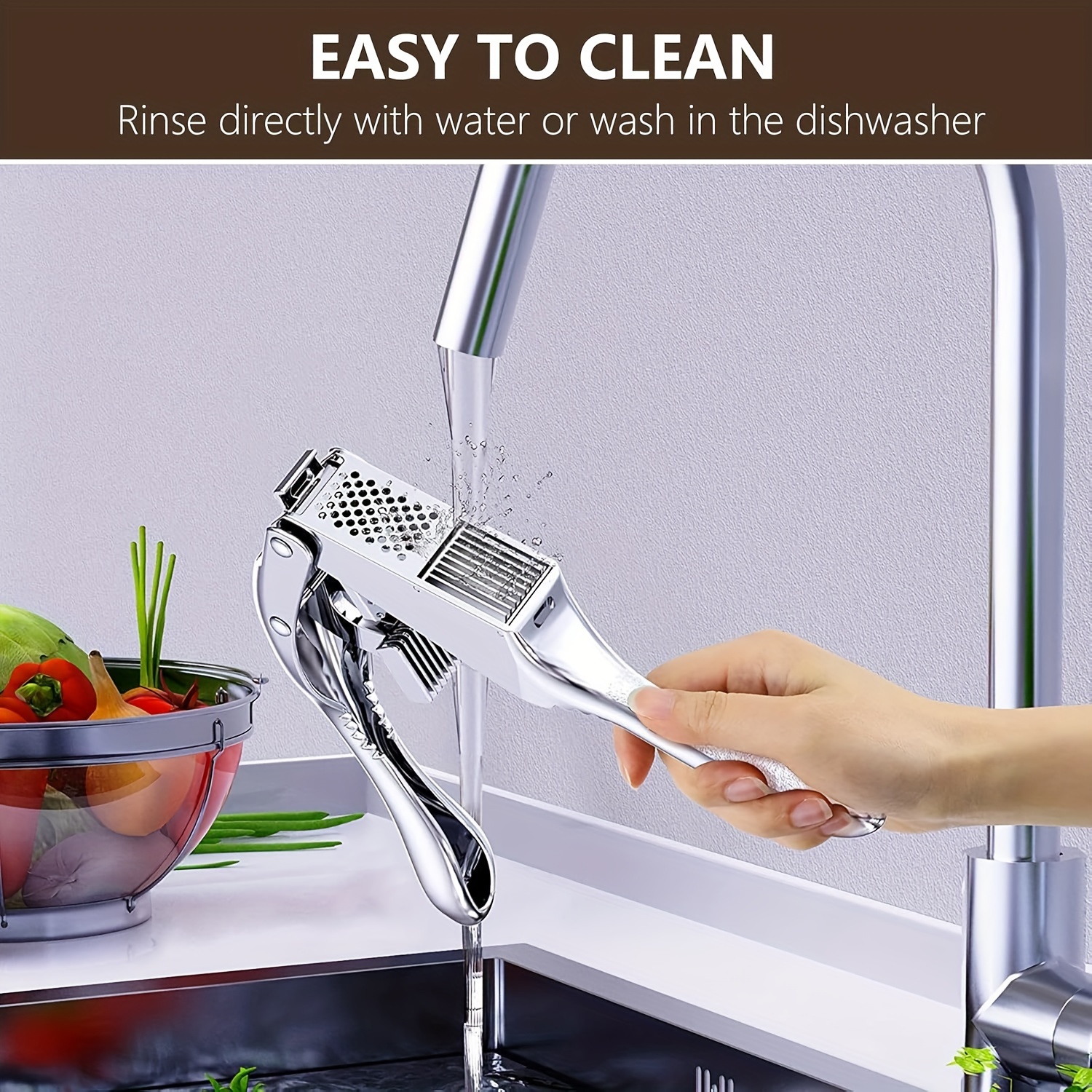 Multifunctional stainless steel garlic press, easy to crush, slice and mince garlic, can open walnuts, this multifunctional kitchen tool - perfect for home cooks and professional cooks