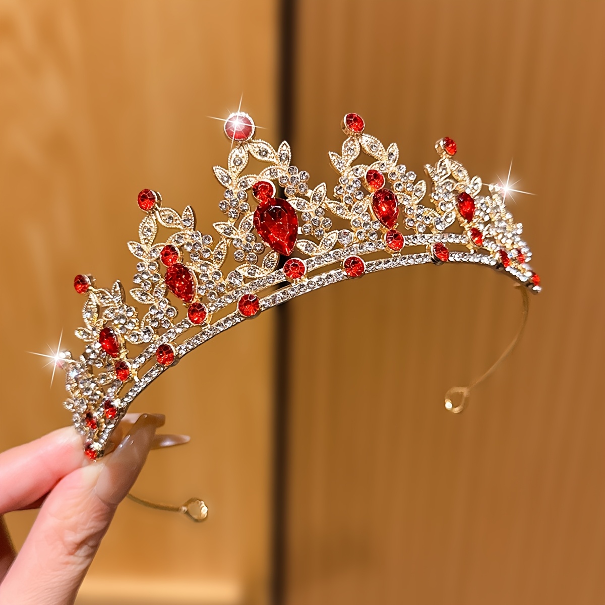 A Luxurious Headband Suitable For Everyday Use, Perfect For Birthday Celebrations