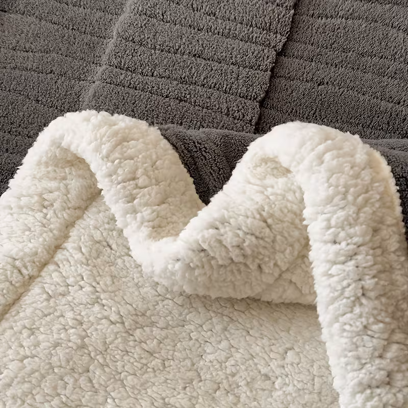 1pc luxury fleece thick double layer blanket plush winter bedspread machine washable cozy throw for bed sofa outdoor decor in brown navy burgundy dark green light green pink Product details 3