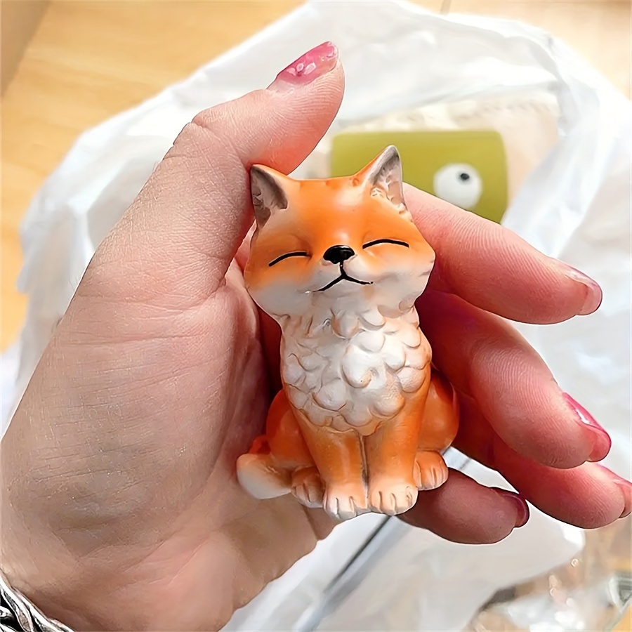 

Charming Orange Nine-tailed Fox Figurine - Waterproof & Fade-resistant Resin, Perfect For Succulent Decor & Outdoor Spaces