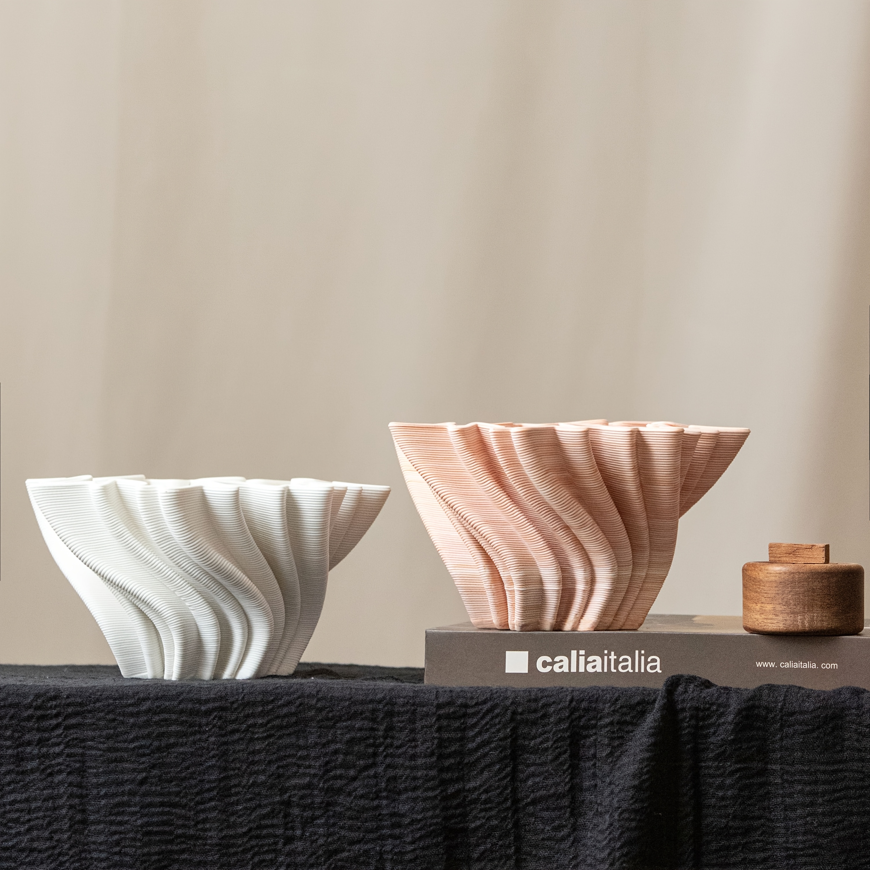 Artistic Pleated Design Home Decor - Designer/Home Enthusiast Decorative Vase, INS Style, Perfect for Birthdays/Housewarming, Living Room Entryway Tabletop Display